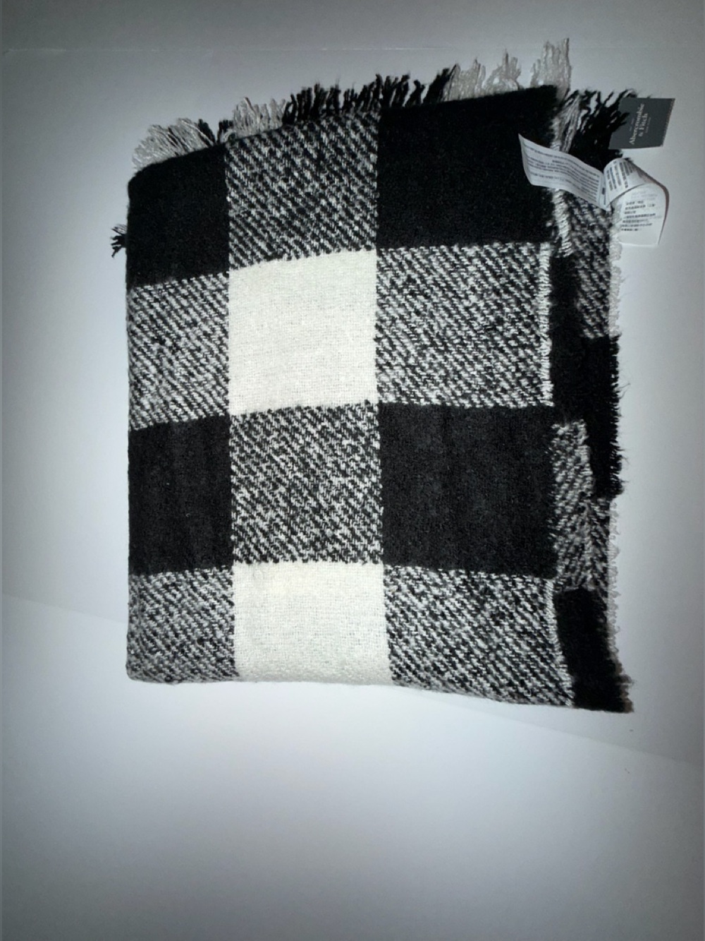 NWT Abercrombie scarf